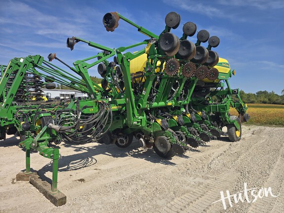 Photo of 2018 John Deere 1795