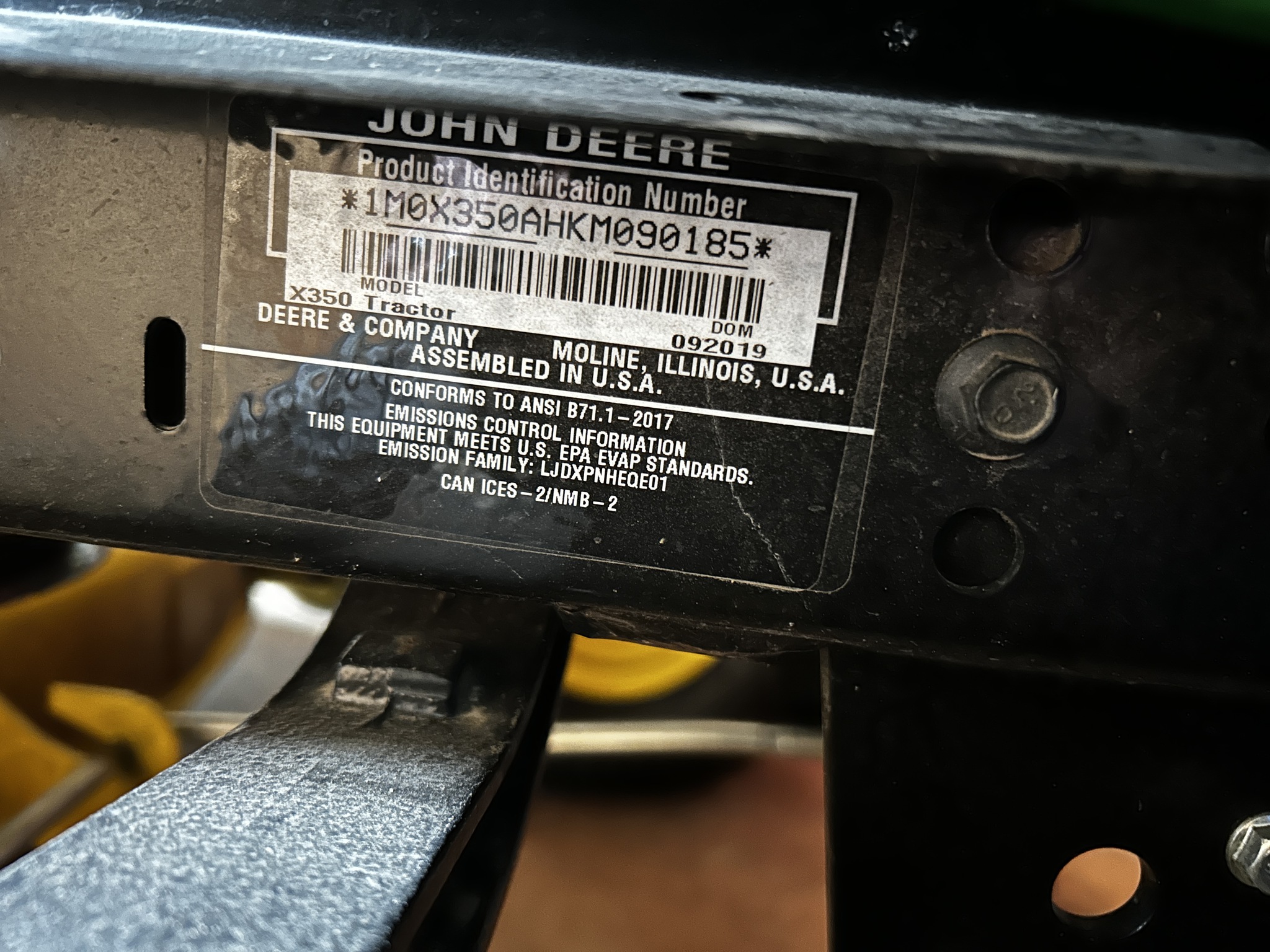 2019 John Deere X350 Image 6