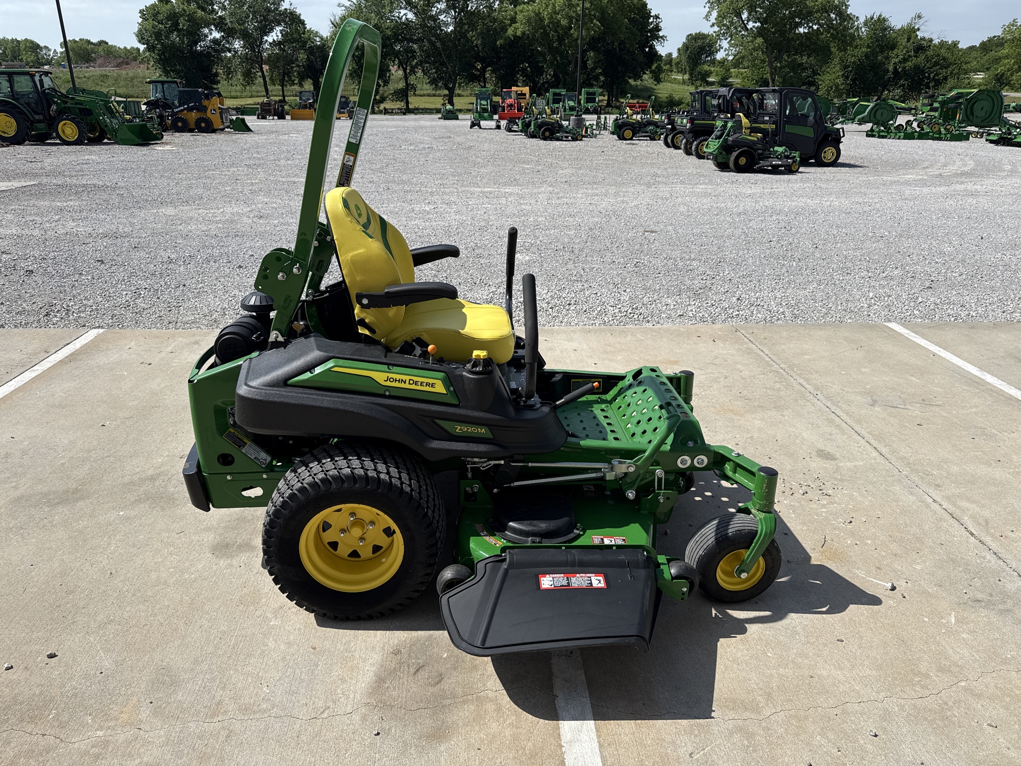 2024 John Deere Z920M Image 7