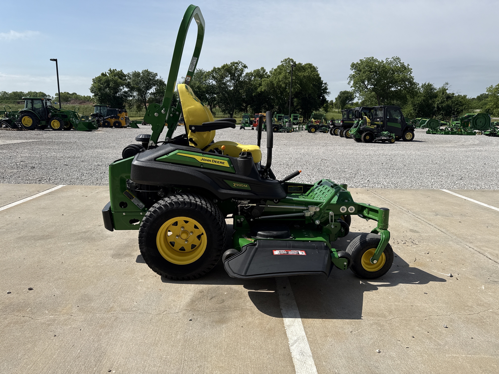 2024 John Deere Z920M Image 9