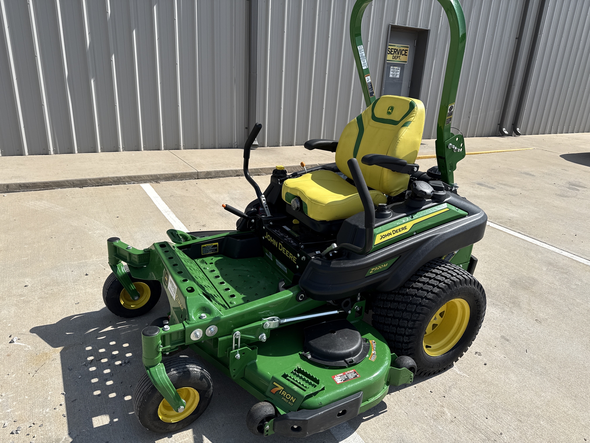 2024 John Deere Z920M Image 3