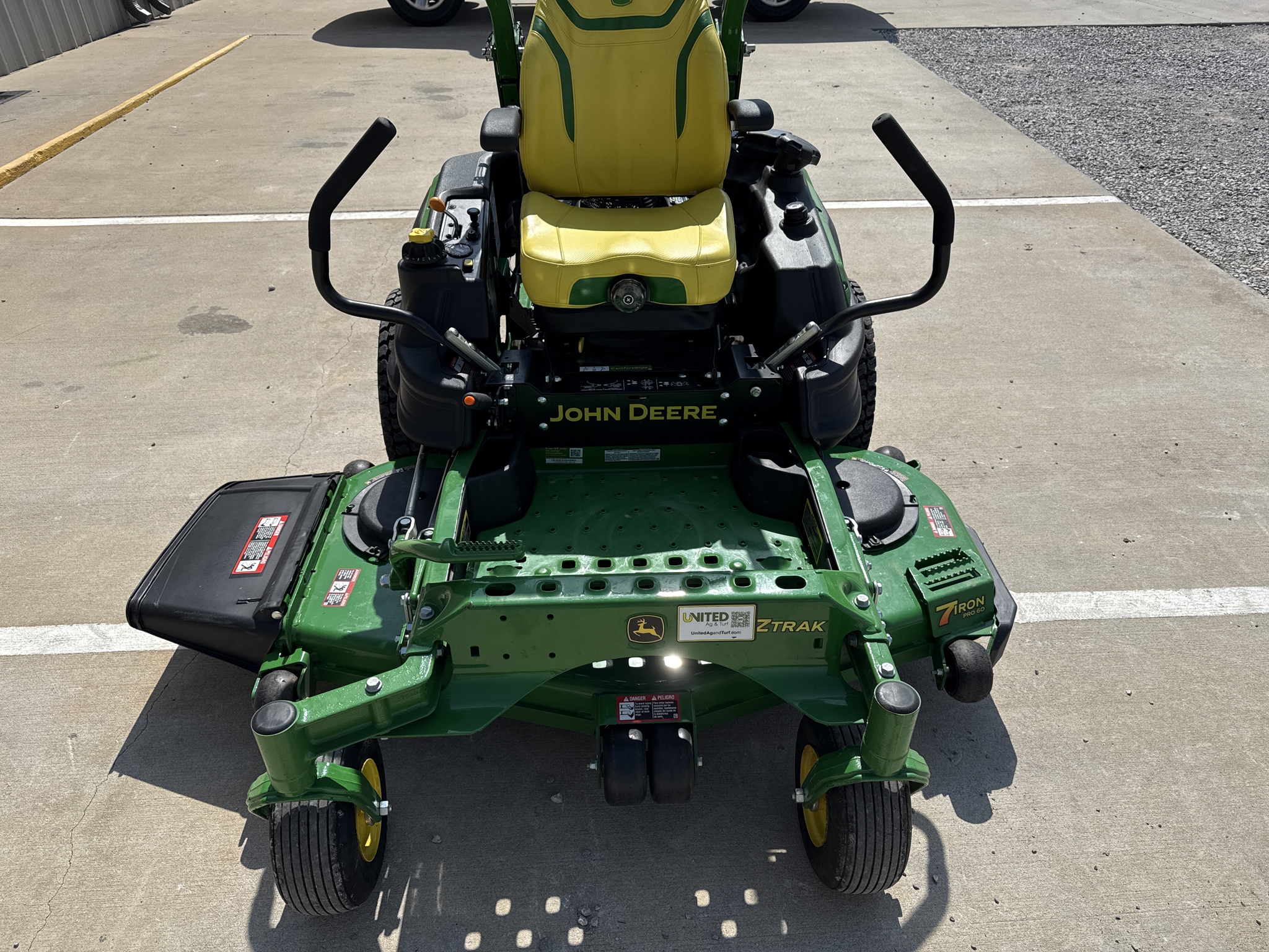 2024 John Deere Z920M Image 16
