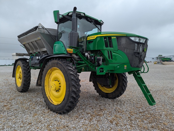 Photo of 2023 John Deere 600R
