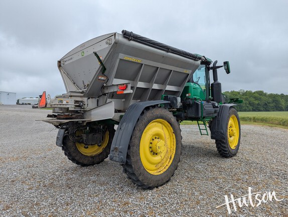 Photo of 2023 John Deere 600R