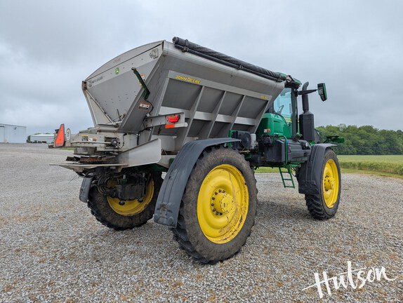 Photo of 2023 John Deere 600R