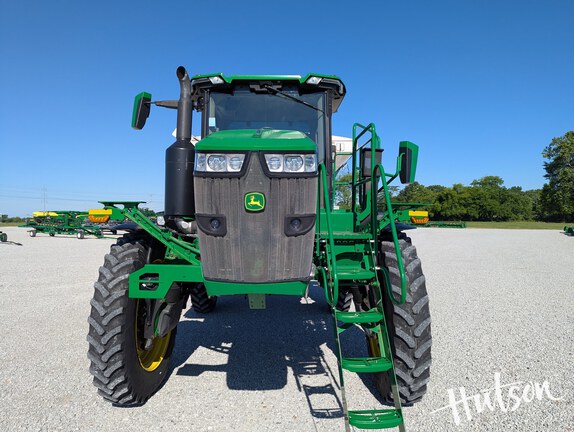 Photo of 2023 John Deere 600R
