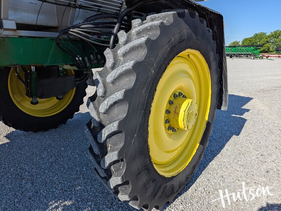 Photo of 2023 John Deere 600R