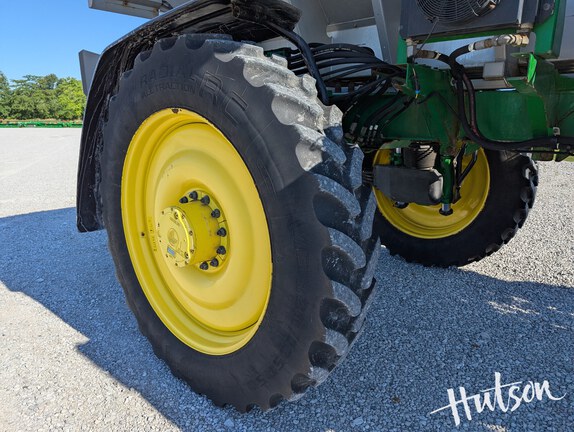 Photo of 2023 John Deere 600R