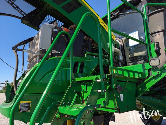 Photo of 2023 John Deere 600R