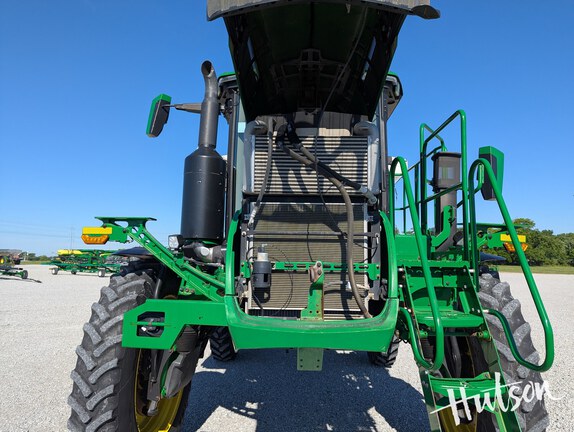 Photo of 2023 John Deere 600R