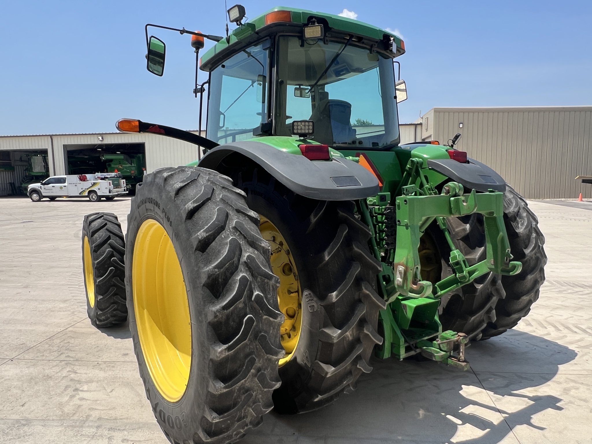 2004 John Deere 8320 Image 5