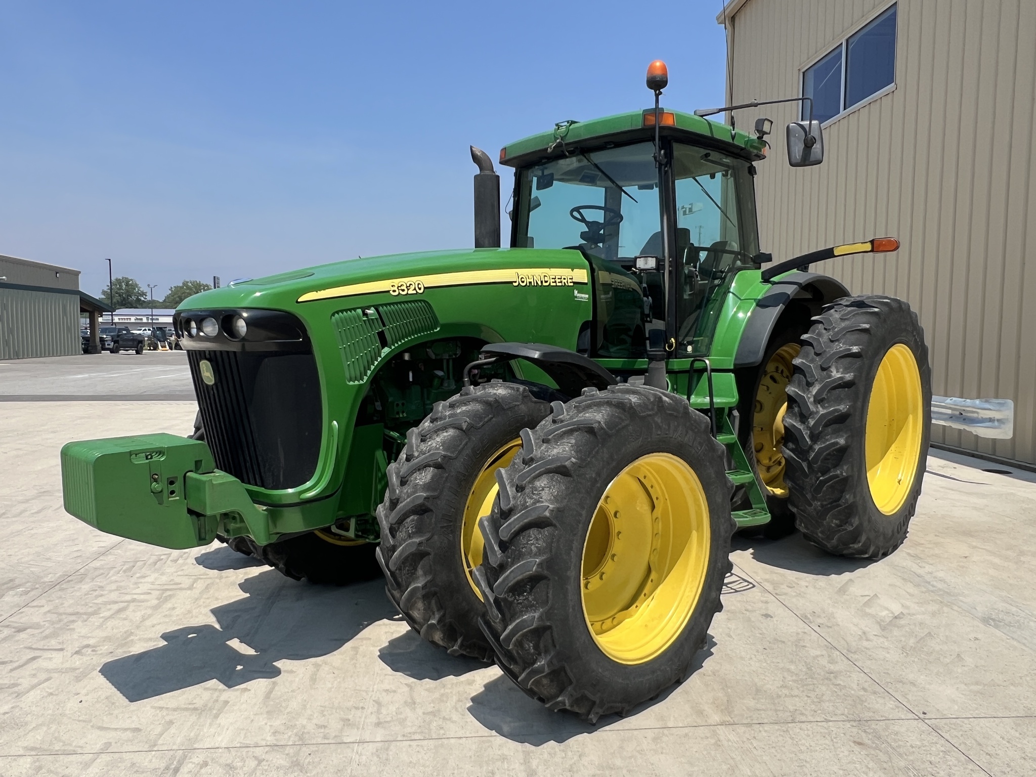 2004 John Deere 8320 Image 7