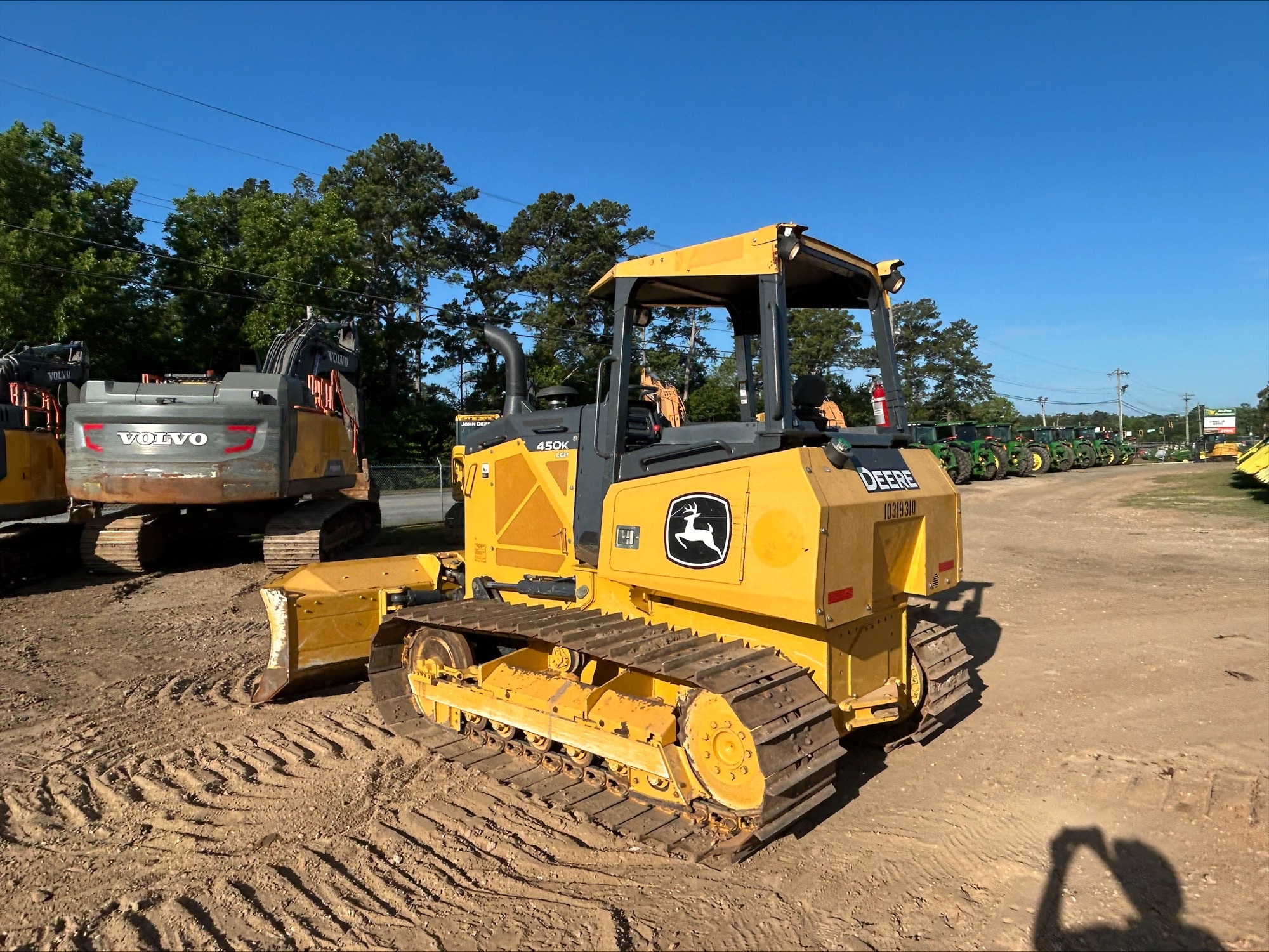 2021 John Deere 450K Image 2