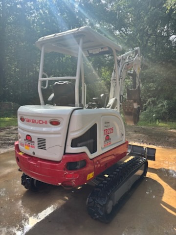 2022 Takeuchi TB225 Image 5