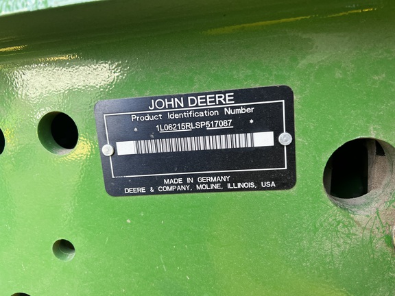 2025 John Deere 6R 215 - Photo33