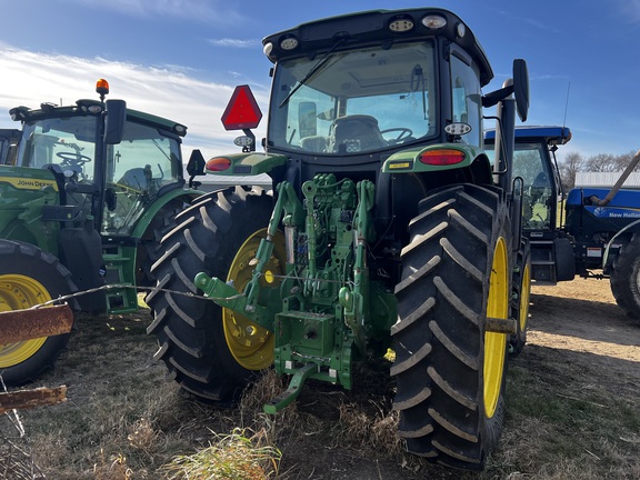 2025 John Deere 6R 215 - Photo4