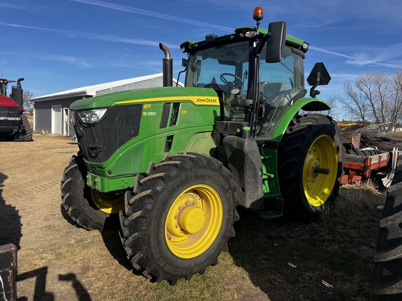 2025 John Deere 6R 215 - Photo2