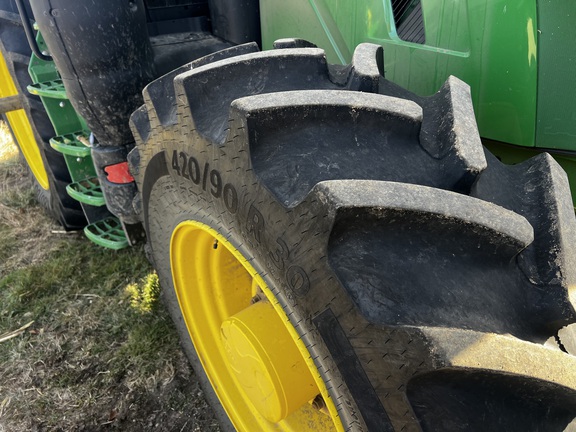 2025 John Deere 6R 215 - Photo11