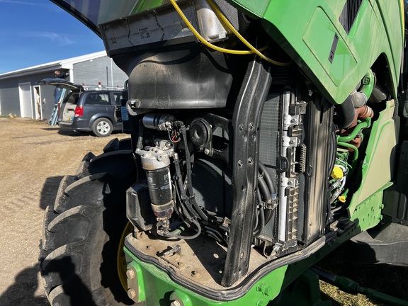 2025 John Deere 6R 215 - Photo16