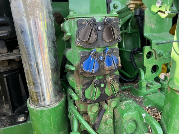 2025 John Deere 6R 215 - Photo18