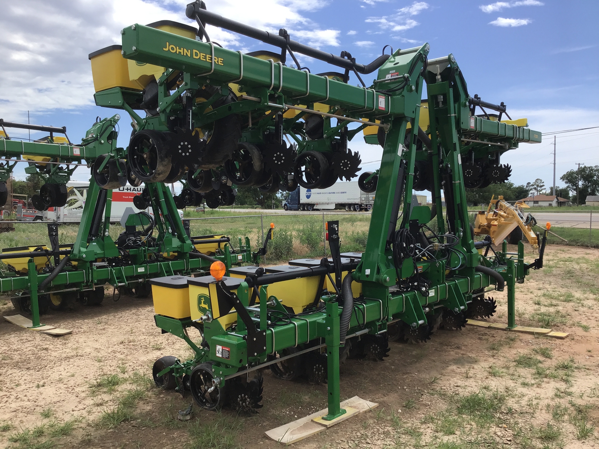 2024 John Deere 1725 Image 7