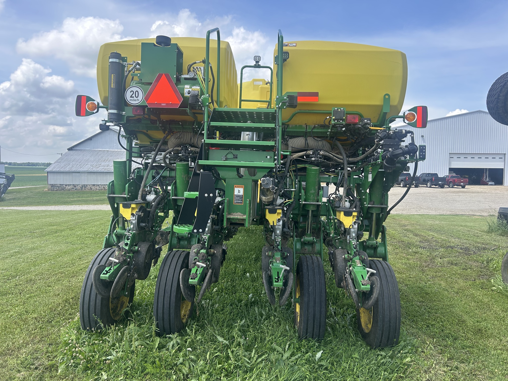 2023 John Deere 1775NT Image 5