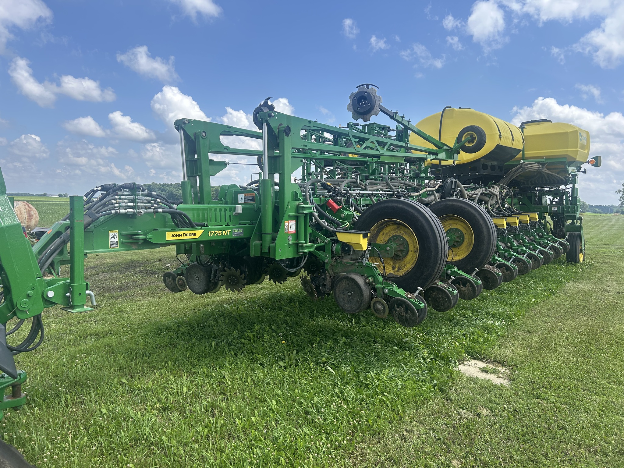 2023 John Deere 1775NT Image 1