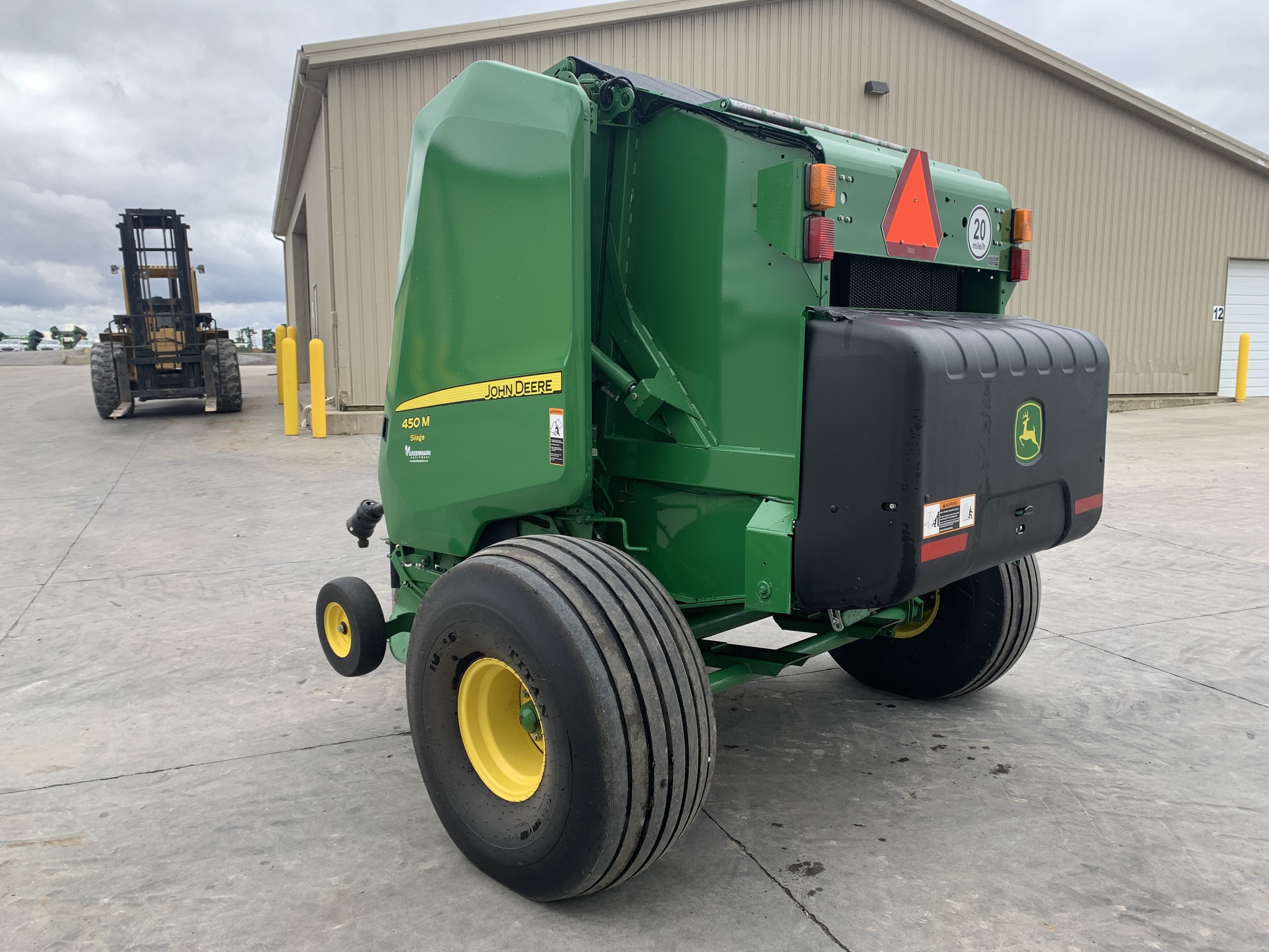 2021 John Deere 450M Image 5