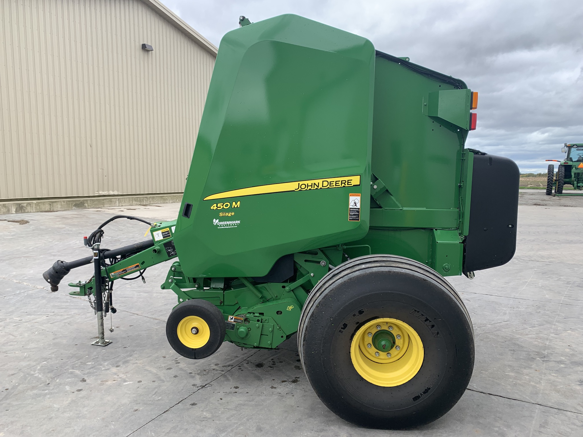 2021 John Deere 450M Image 6