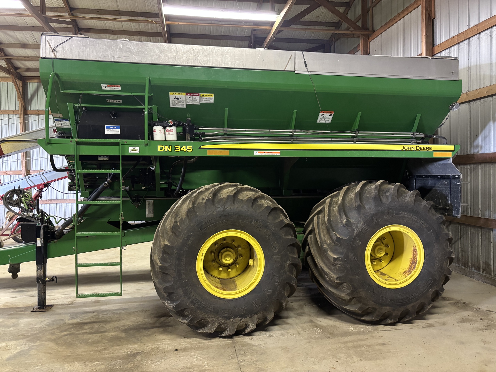 2013 John Deere DN345 Image 1