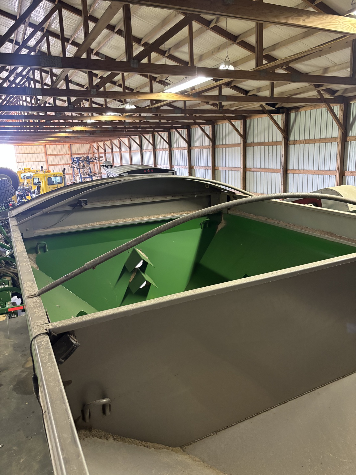 2013 John Deere DN345 Image 9