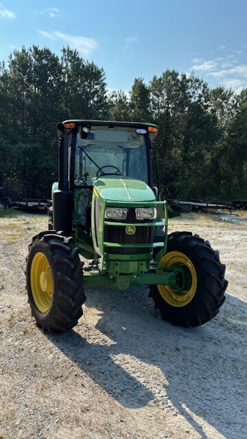 2025 John Deere 5100E Image 5
