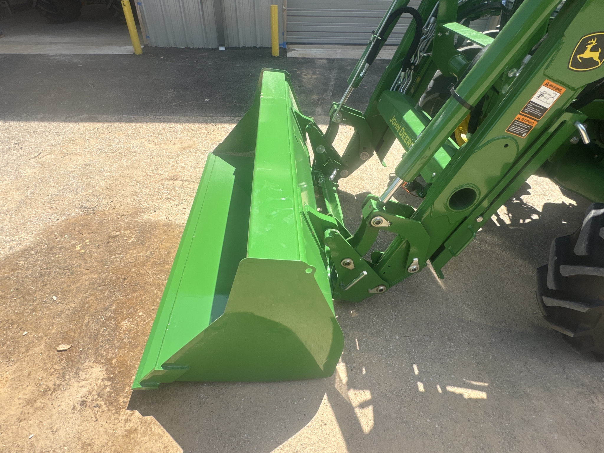 2024 John Deere 5075E Premium CAB Image 16