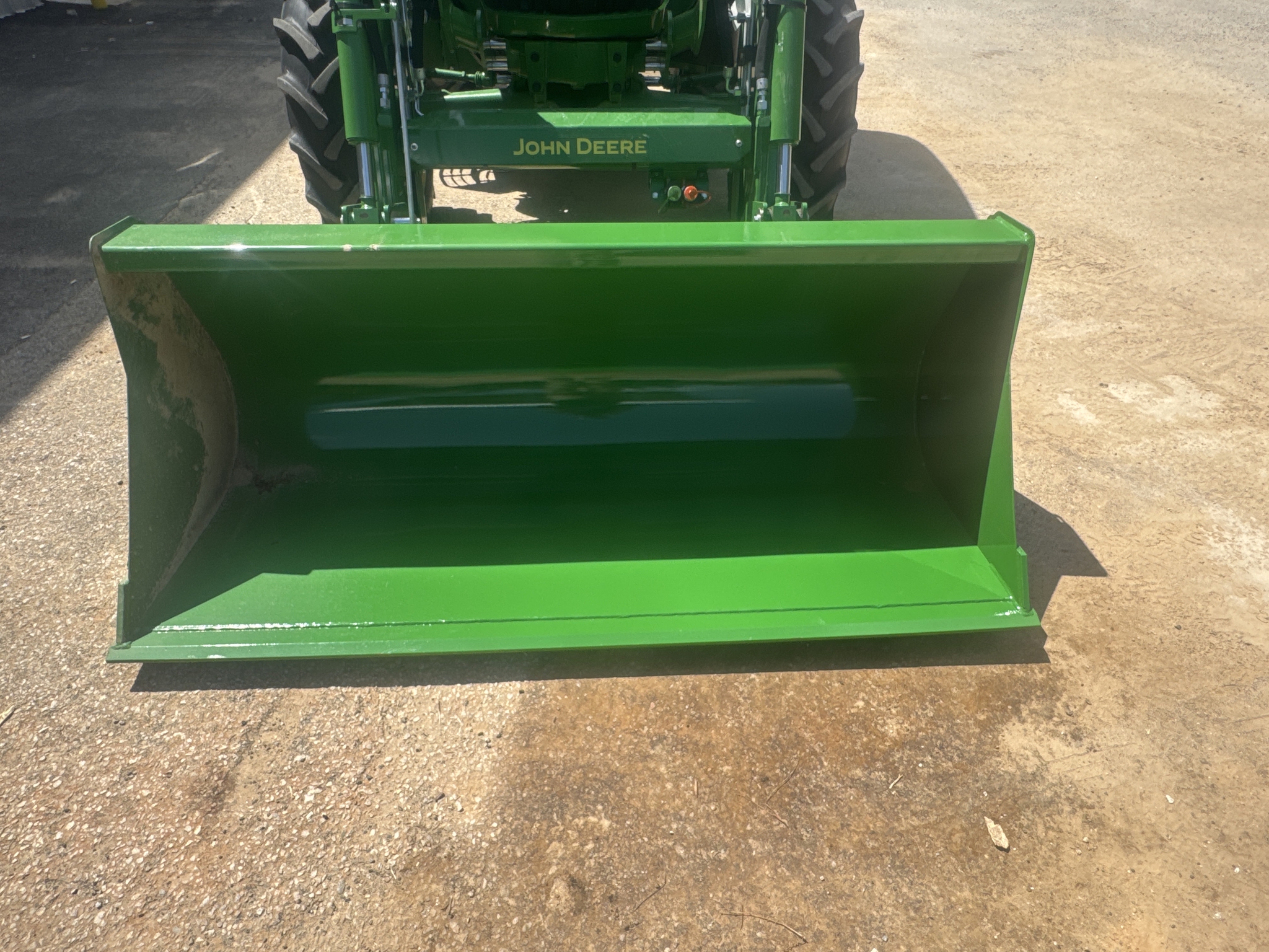 2024 John Deere 5075E Premium CAB Image 14