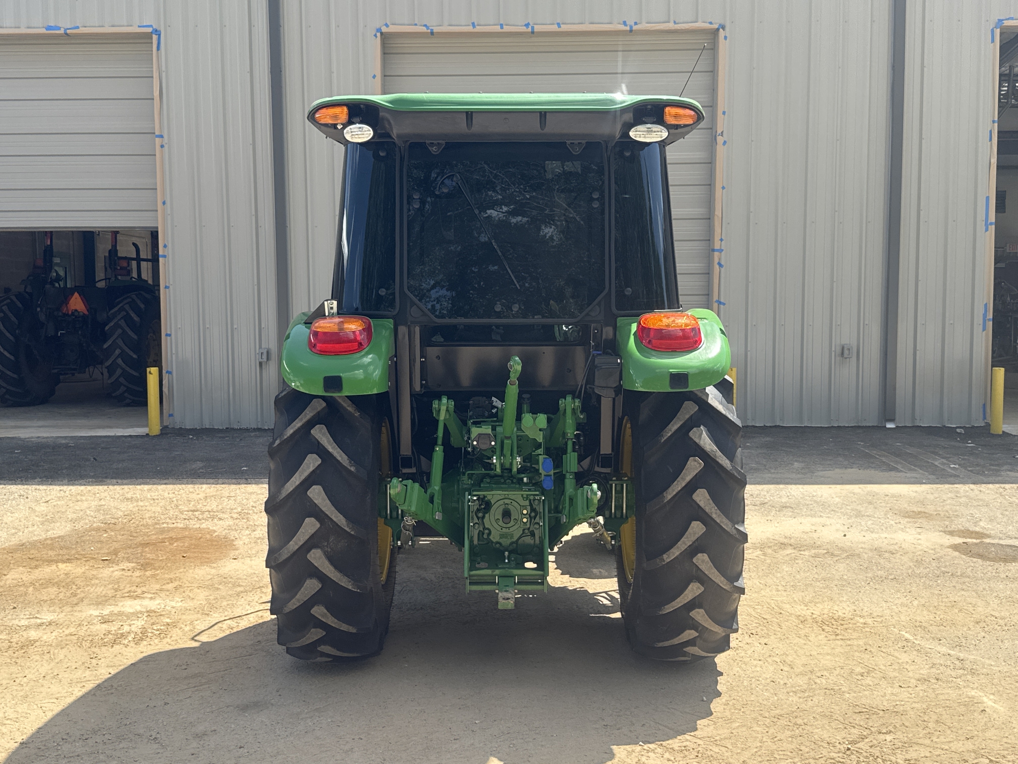 2024 John Deere 5075E Premium CAB Image 9