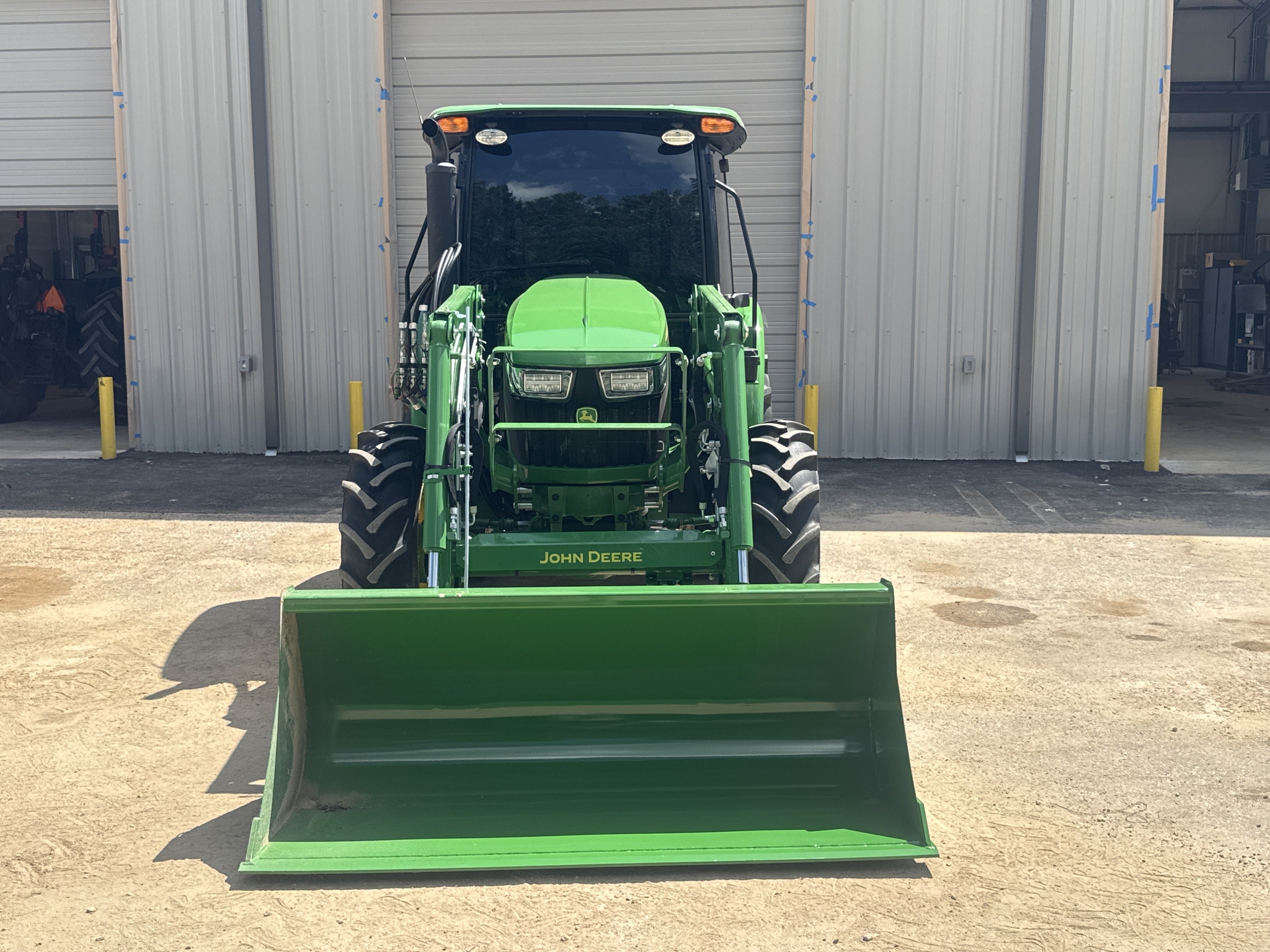 2024 John Deere 5075E Premium CAB Image 4