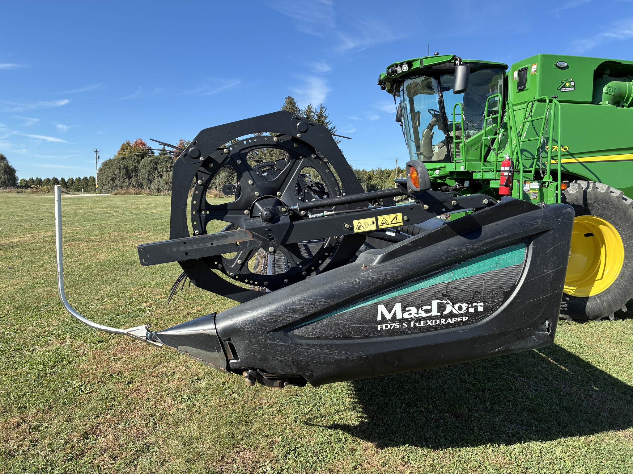 2013 MacDon FD75-40 Image 2