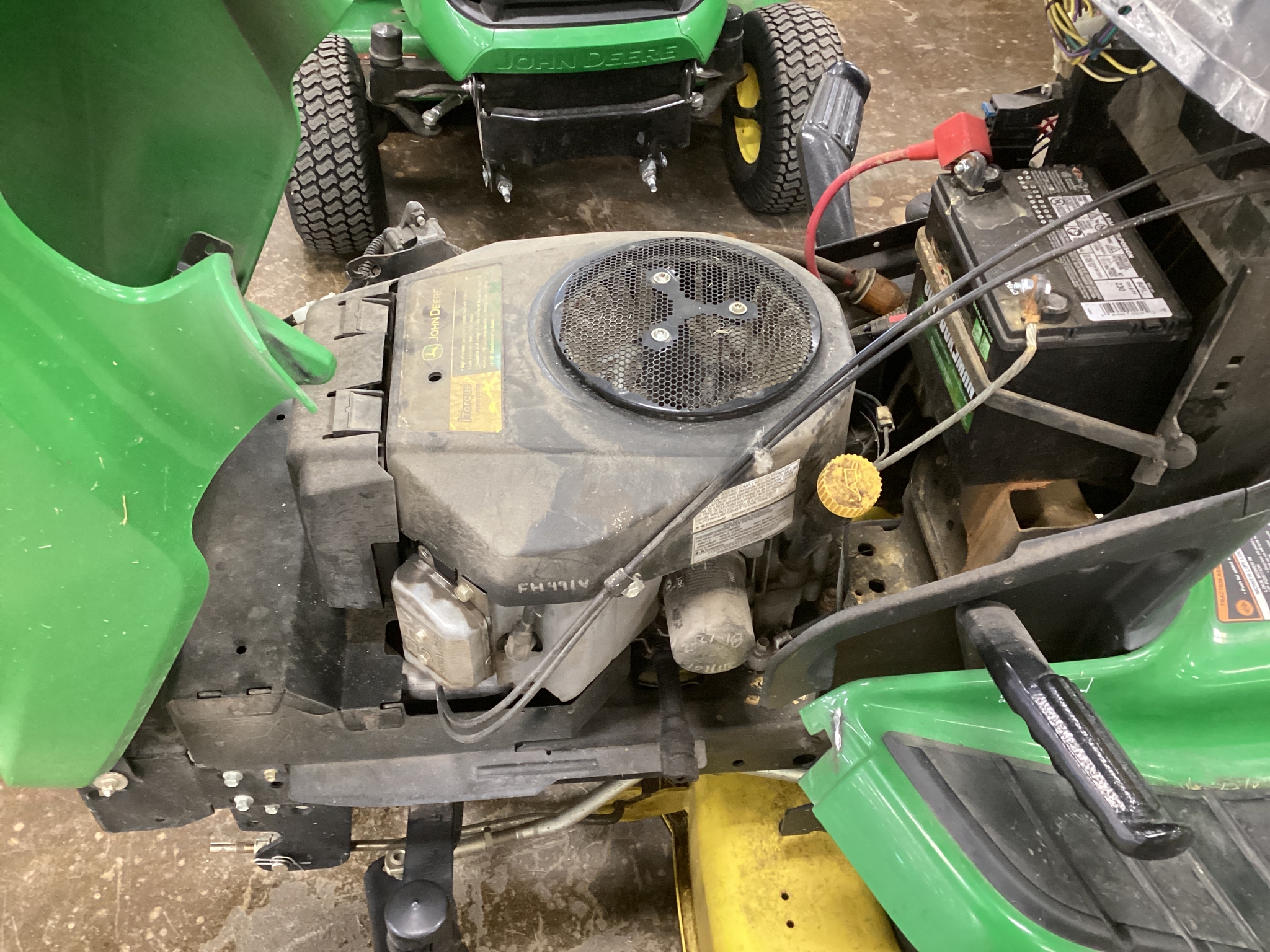 2009 John Deere X300 Image 7