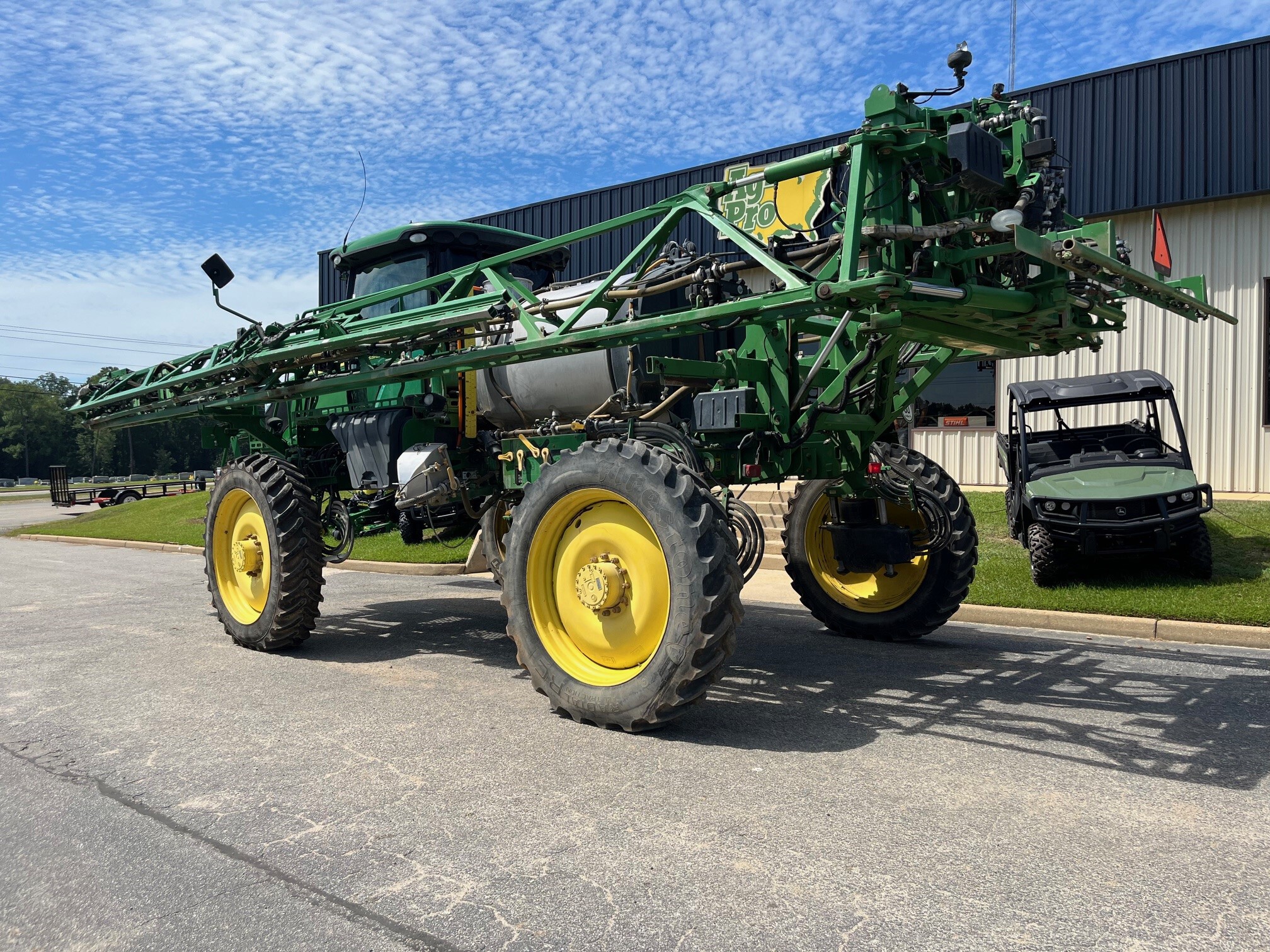 2014 John Deere R4030 Image 2