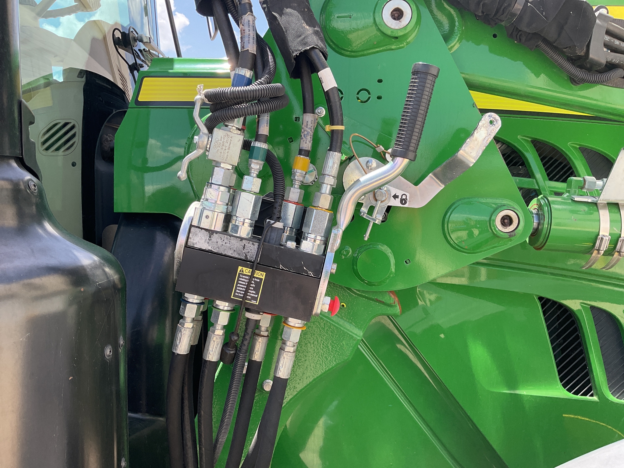 2022 John Deere 6155M Image 21