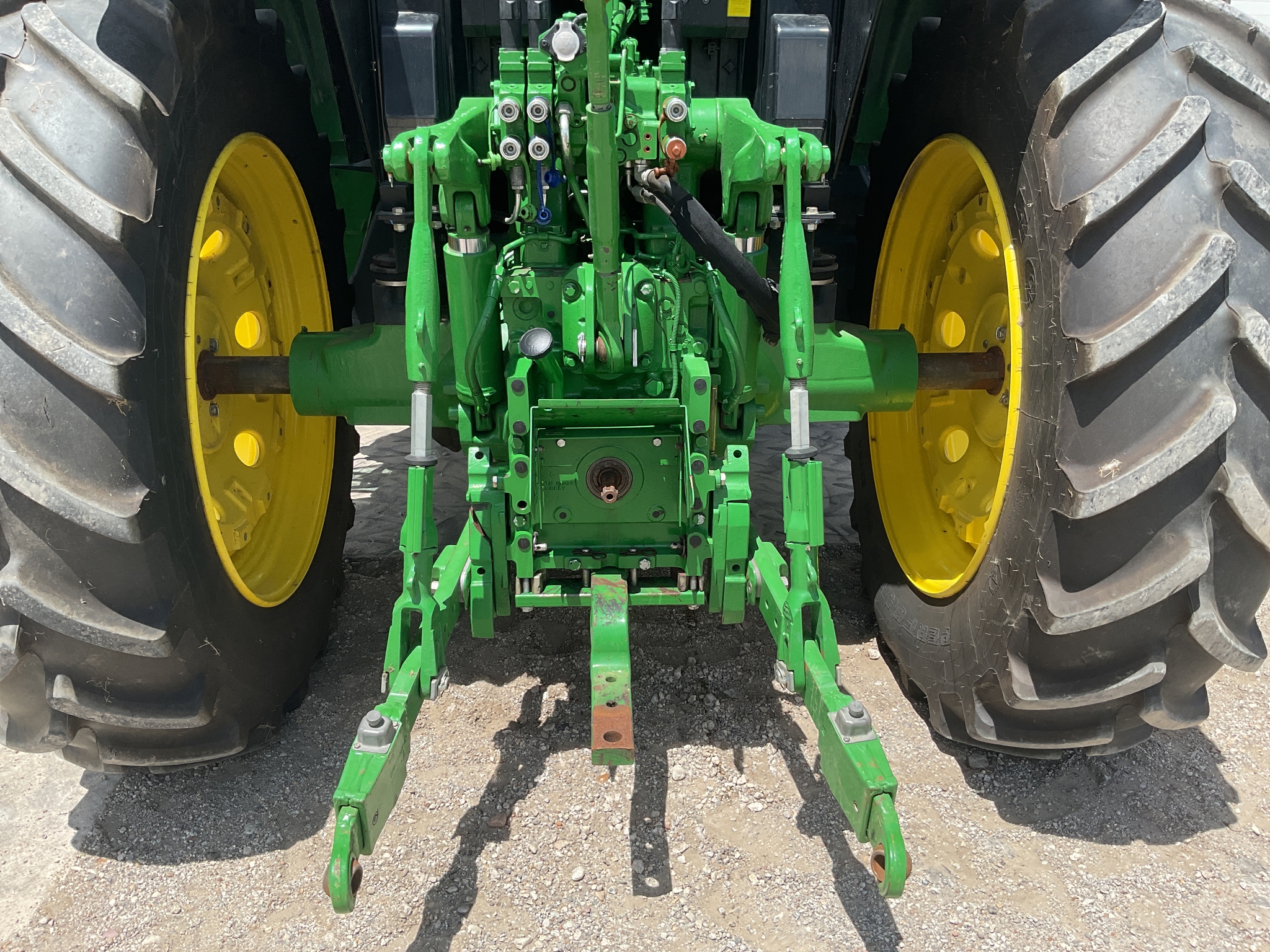 2022 John Deere 6155M Image 18
