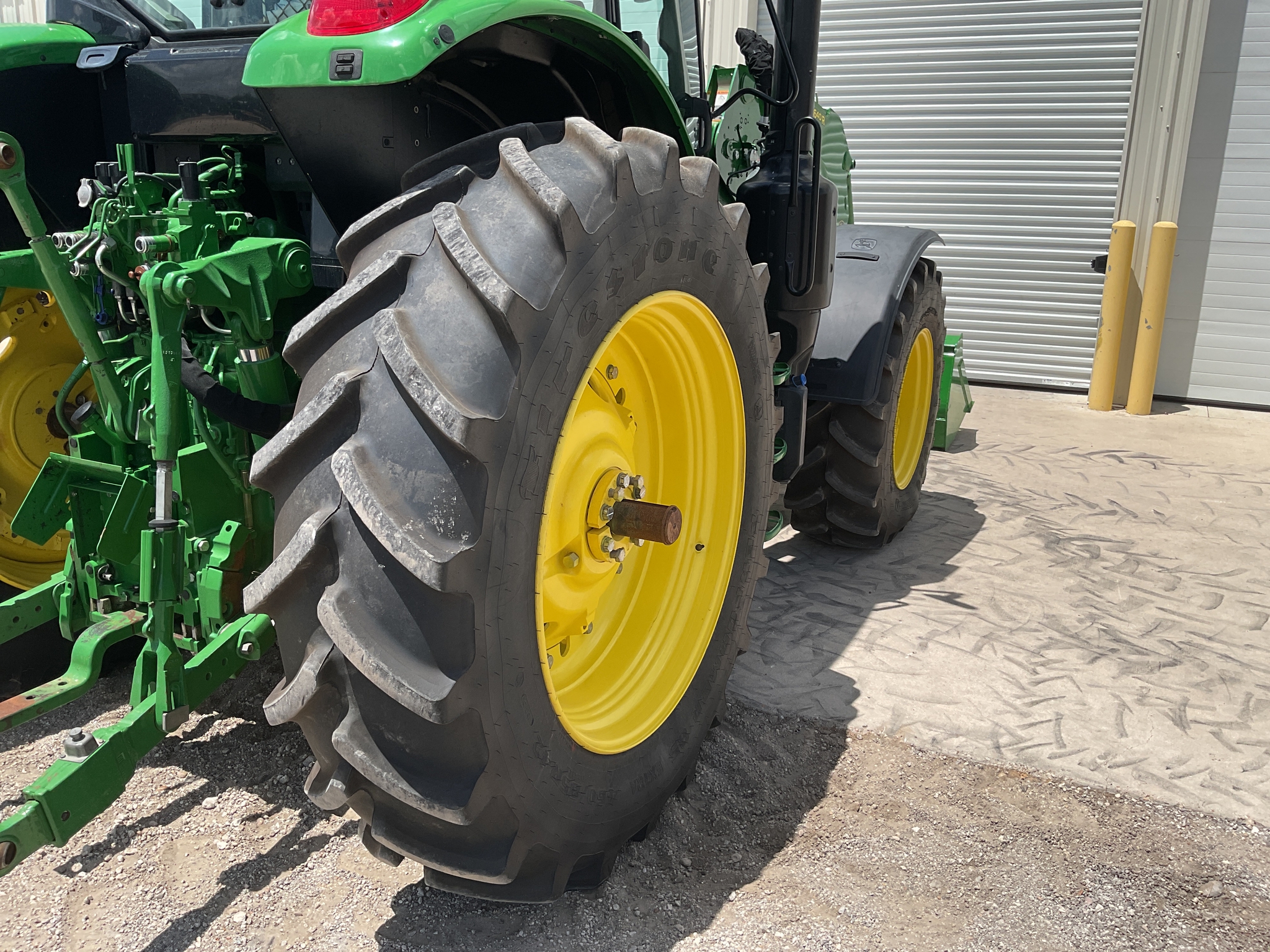 2022 John Deere 6155M Image 19