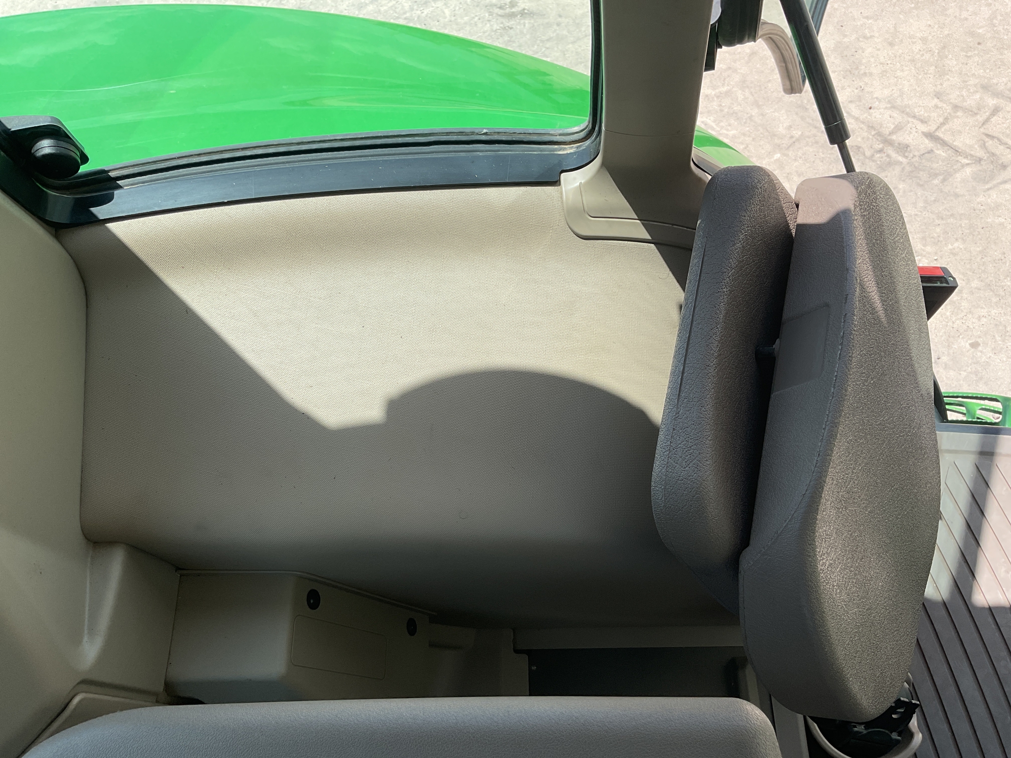 2022 John Deere 6155M Image 8