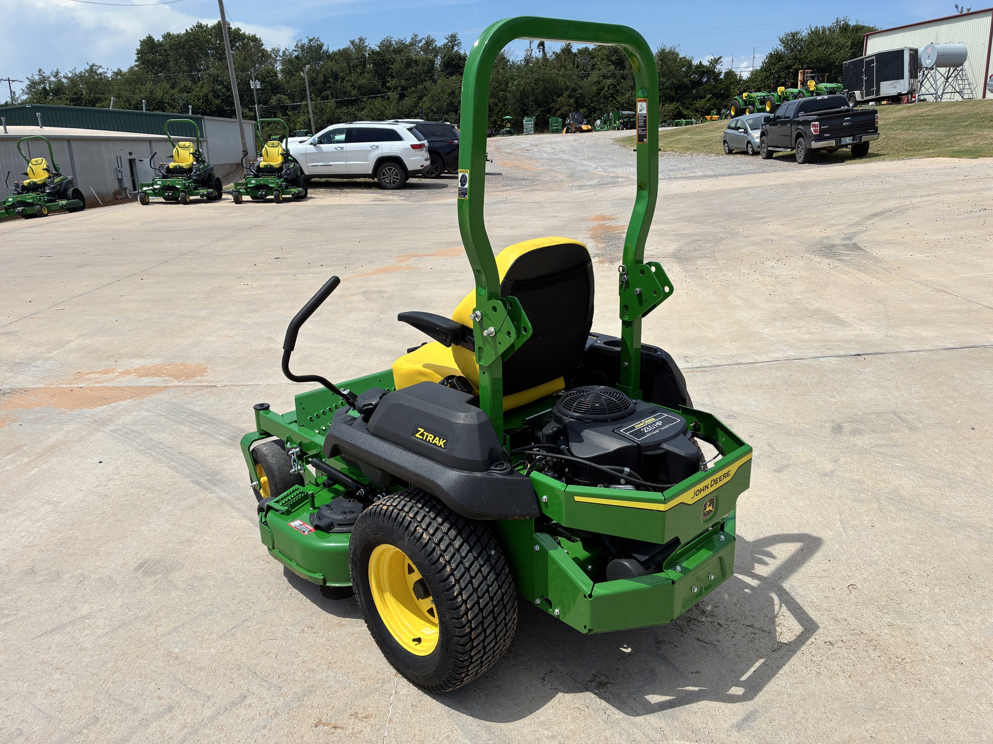 2024 John Deere Z720E Image 3