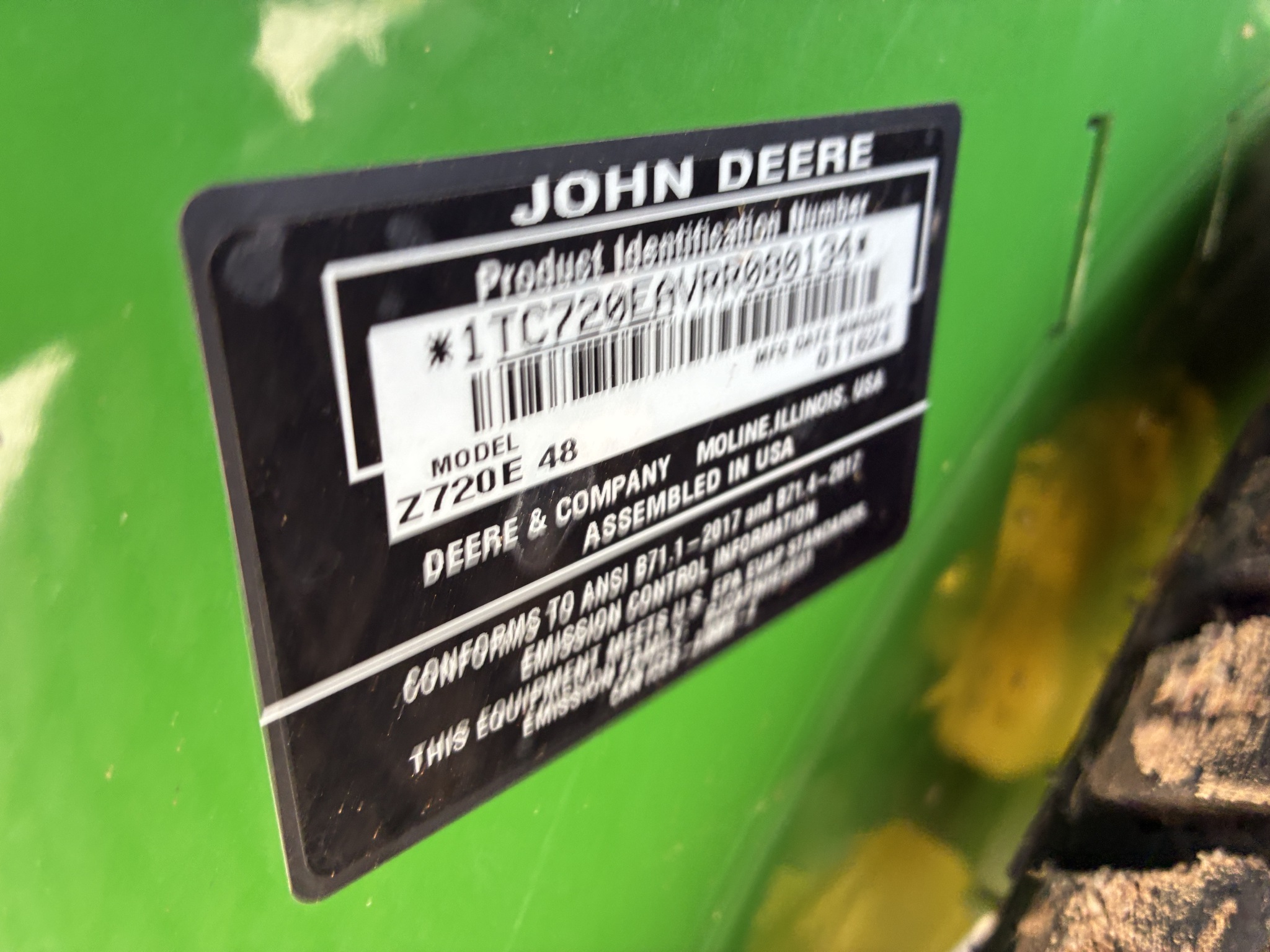 2024 John Deere Z720E Image 15