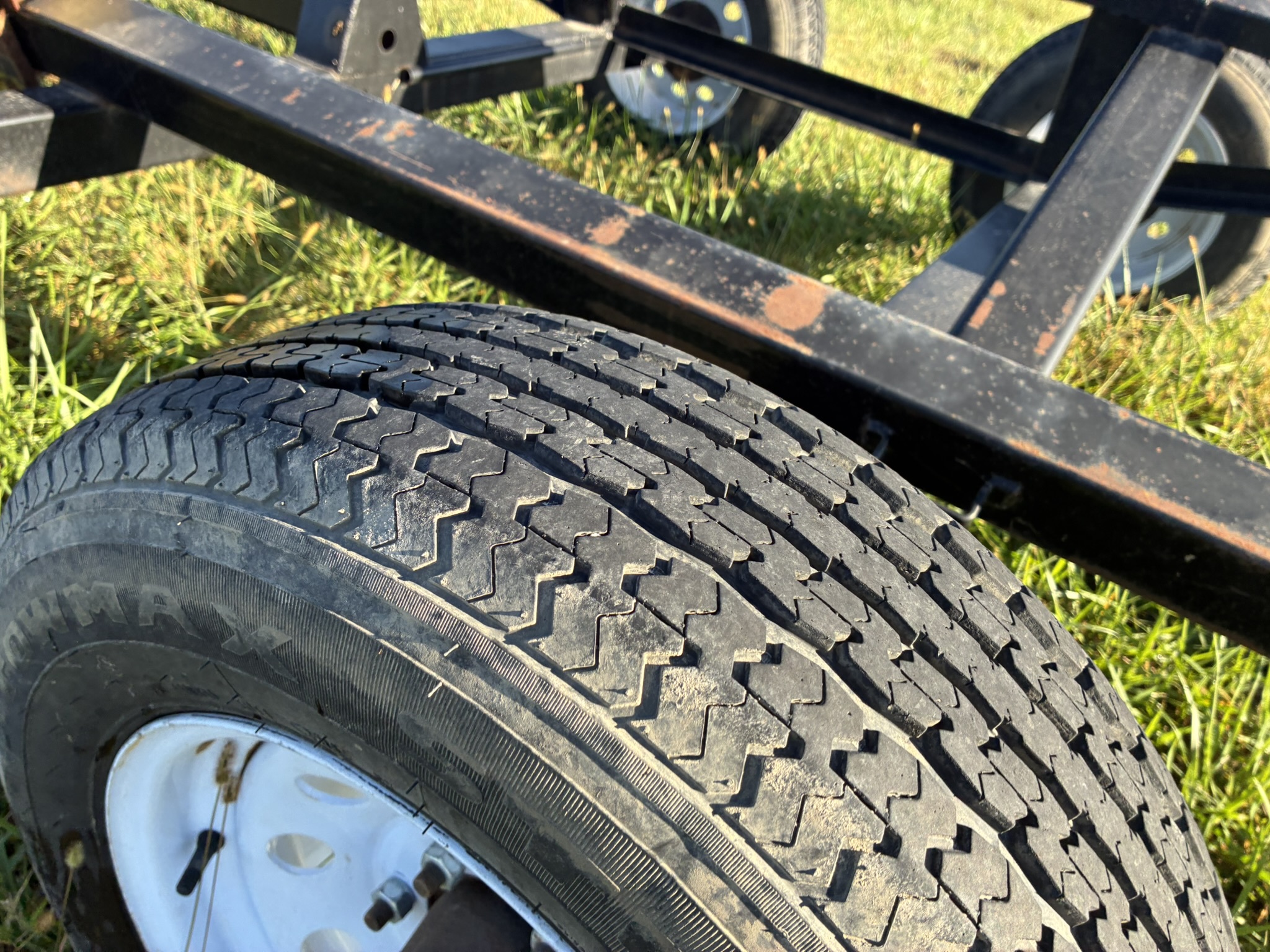 2015 B&B 40' Solid tandem axel Image 3