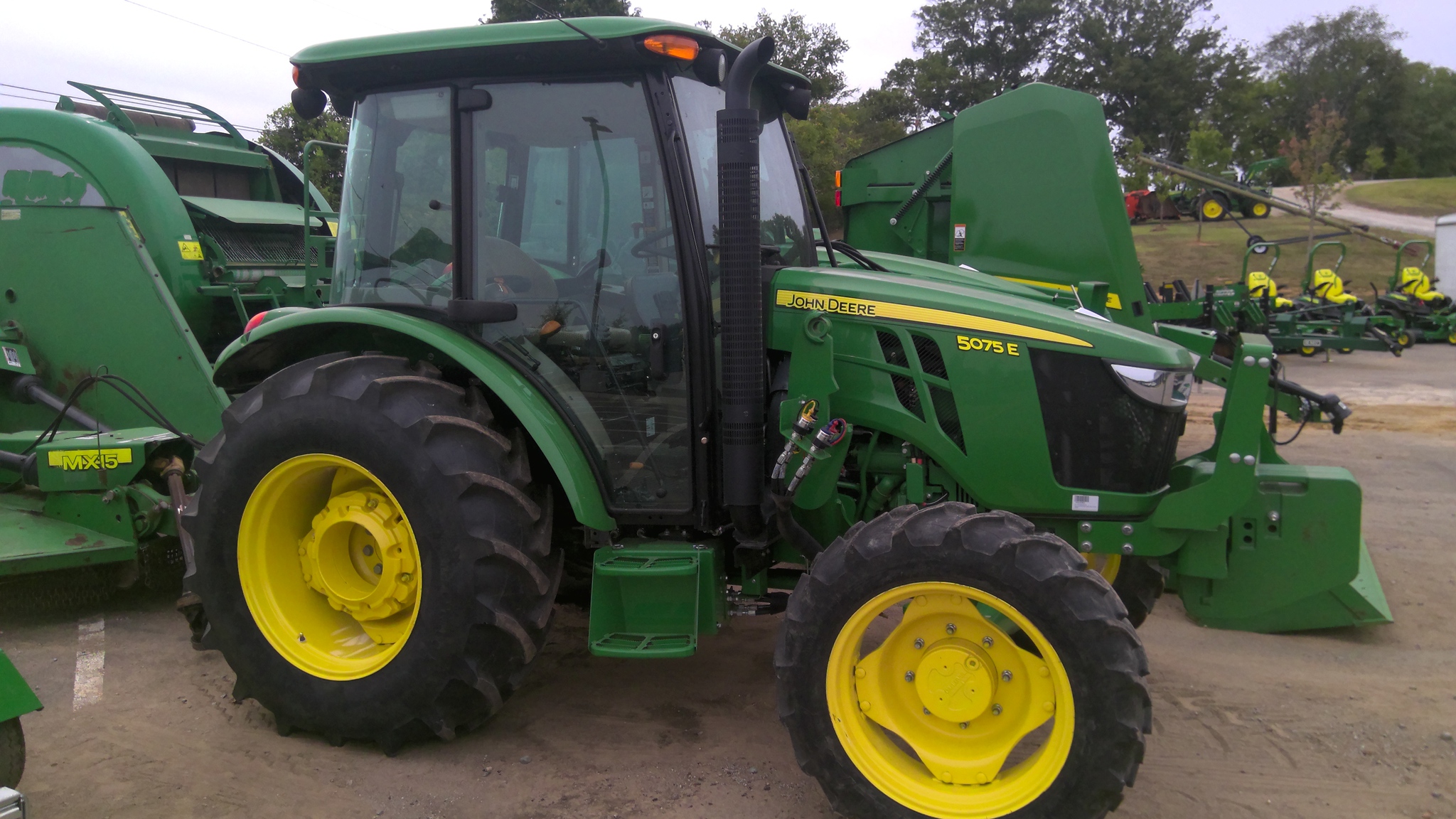 2021 John Deere 5075E