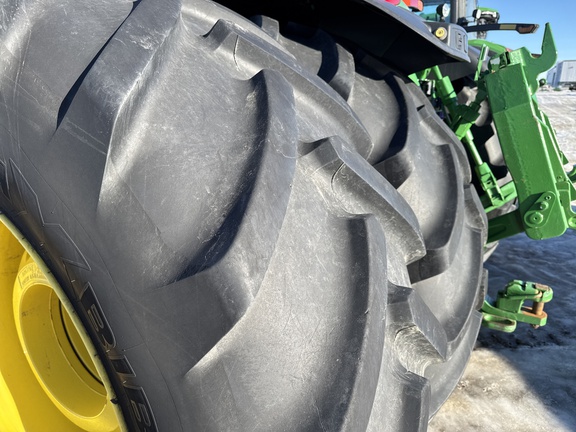 Used 2018 John Deere 8320R Row Crop Tractors at Horizon Ag & Turf in Lloydminster, AB - Photo8