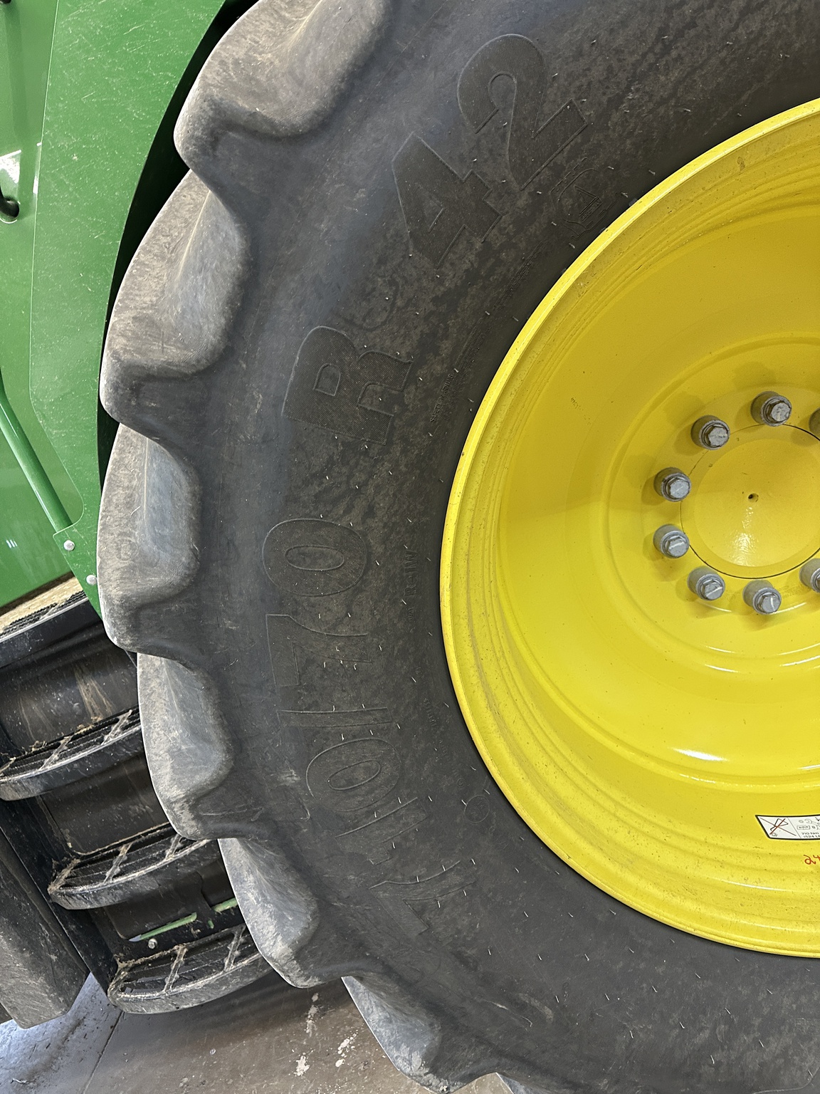2022 John Deere 8400 Image 2