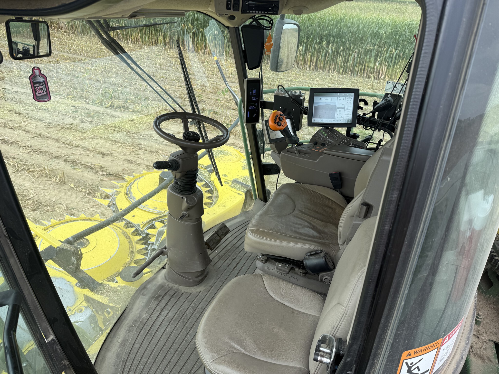 2022 John Deere 9900 Image 5